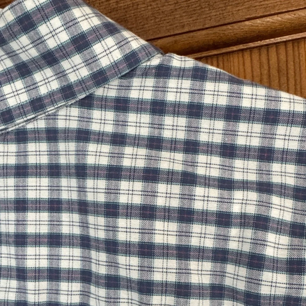 Vineyard Vines Men's Blue and White Checkered Shirt - Picture 4 of 4